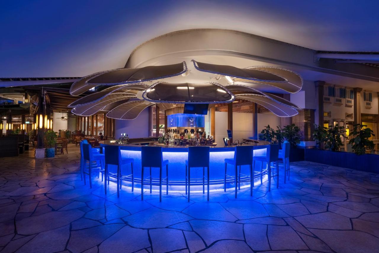 Shangri-La Rasa Sentosa, Сингапур Экстерьер фото The bar at the hotel